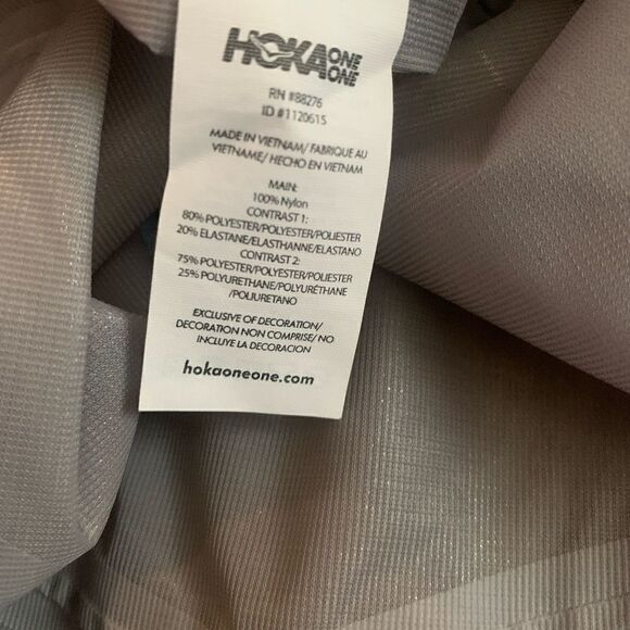 Hoka woman’s performance shield jacket size M - Picture 4 of 8